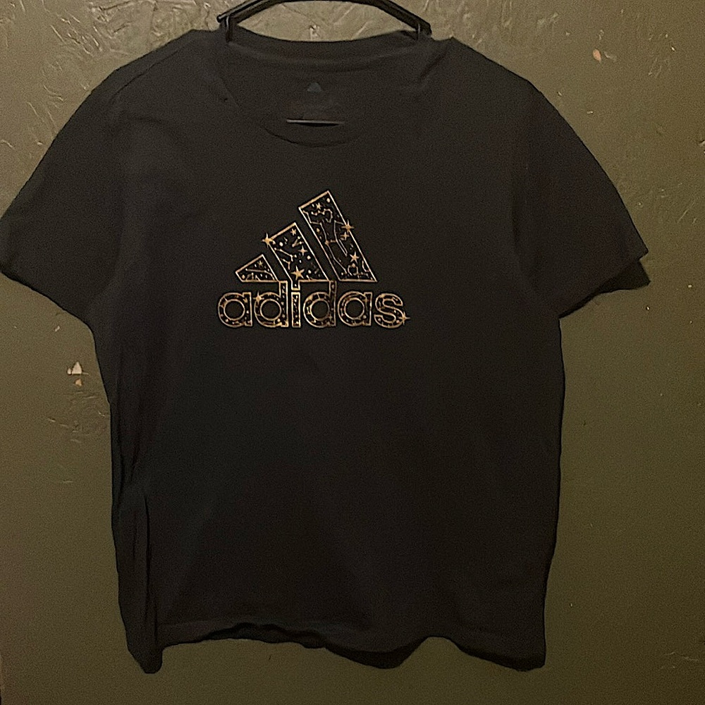 Adidas t-shirt
